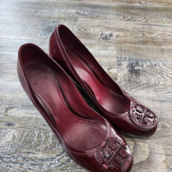 Tory Burch Burgundy Patent Leather Wedge Pumps, Made In Brazil, Women's Size 9.5 - Picture 3 of 13